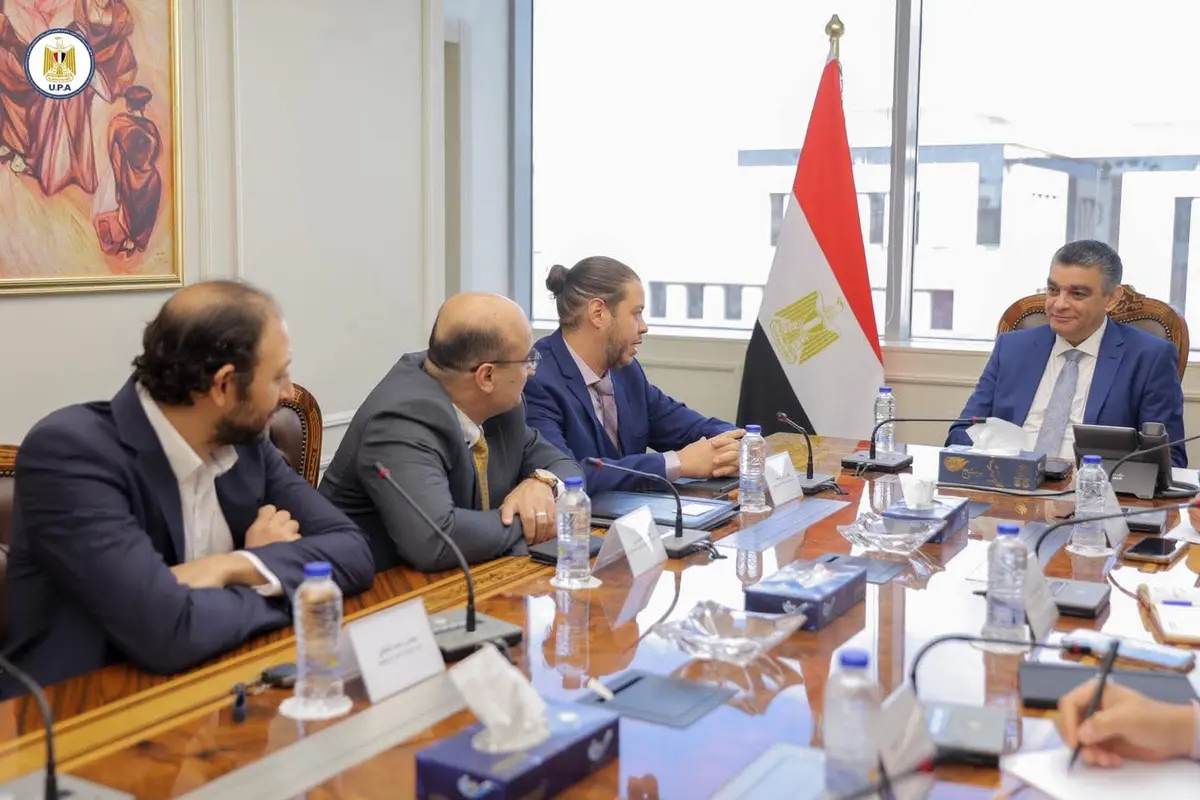 هيئة الشراء الموحد تبحث مع «هاملتون» السويسرية توطين صناعة أجهزة التنفس الحديثة في مصر