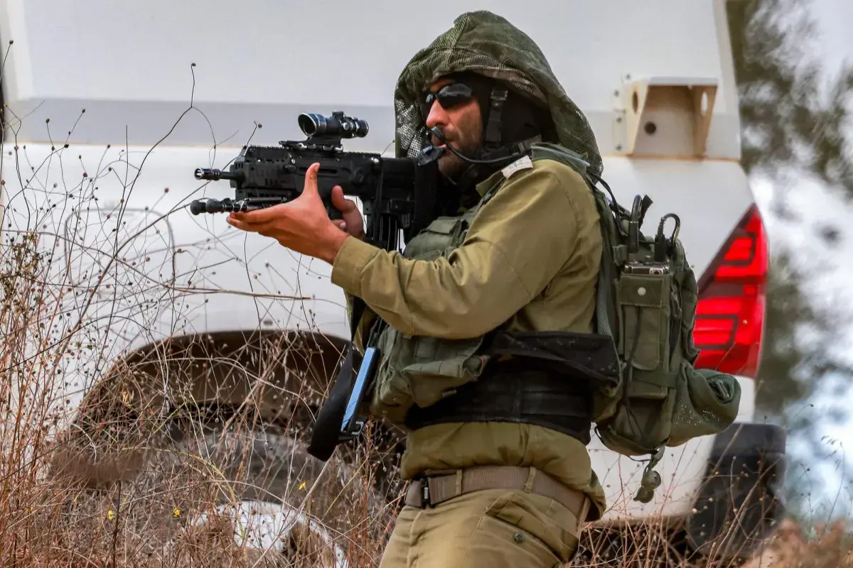 مقتل طفل وشاب برصاص الجيش الإسرائيلي في الضفة الغربية