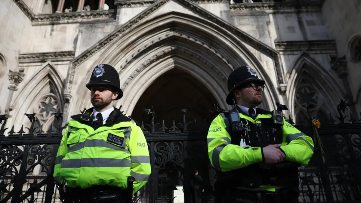 المخابرات البريطانية: خُمس المعتقلين بتهمة الإرهاب بالبلاد العام الماضي دون سن الـ17