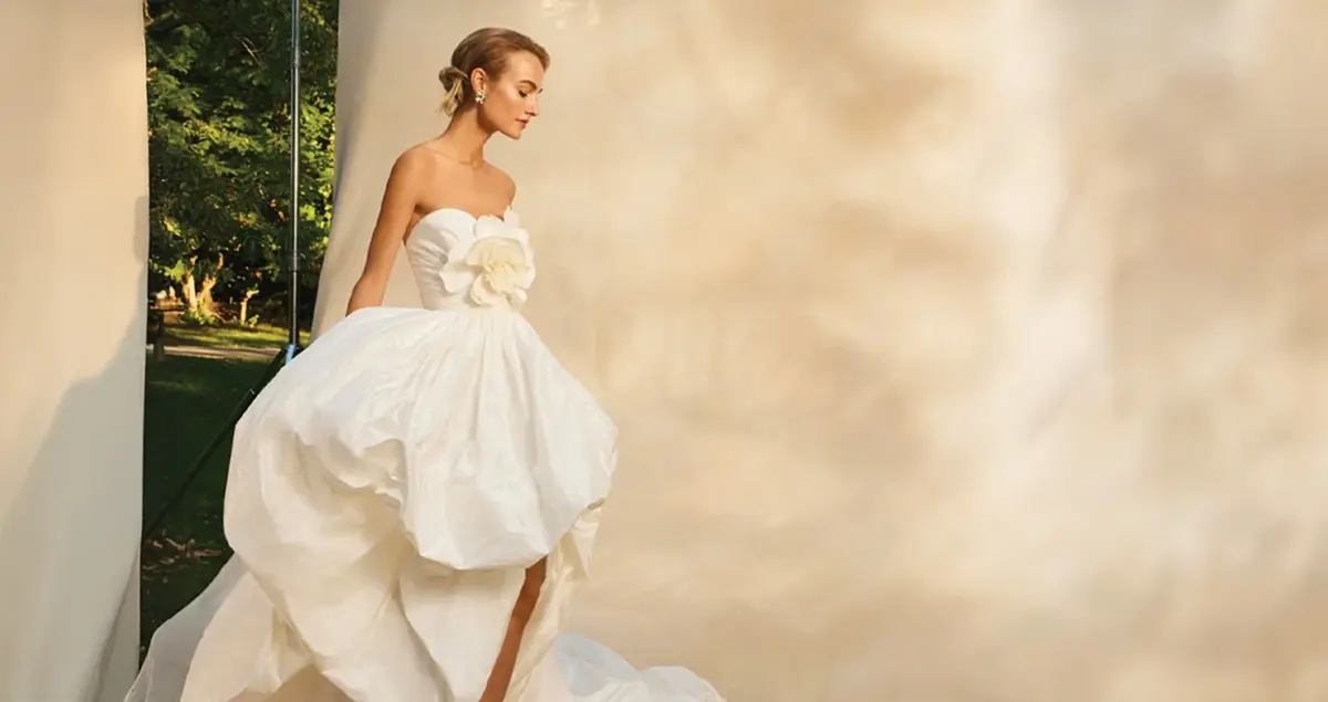 صيحات فساتين زفاف خريف 2025 تهمس اسمكِ!