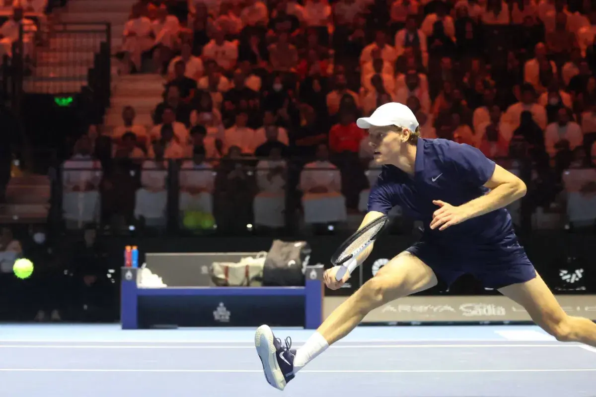 «بطولة الملوك الستة»... صدام ناري «عالمي» بين سينر ونوفاك