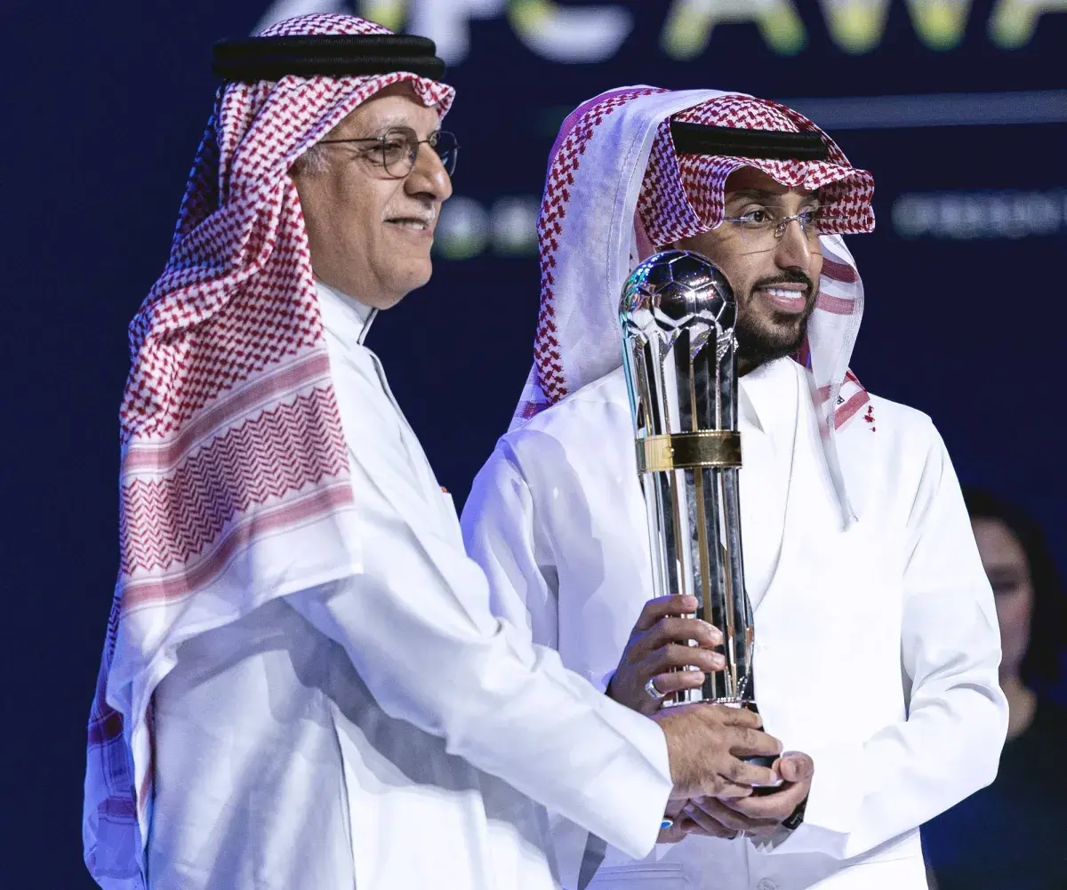 آسيا تتوج عطاءات سالم المذهلة بـ«جائزة أفضل لاعب»