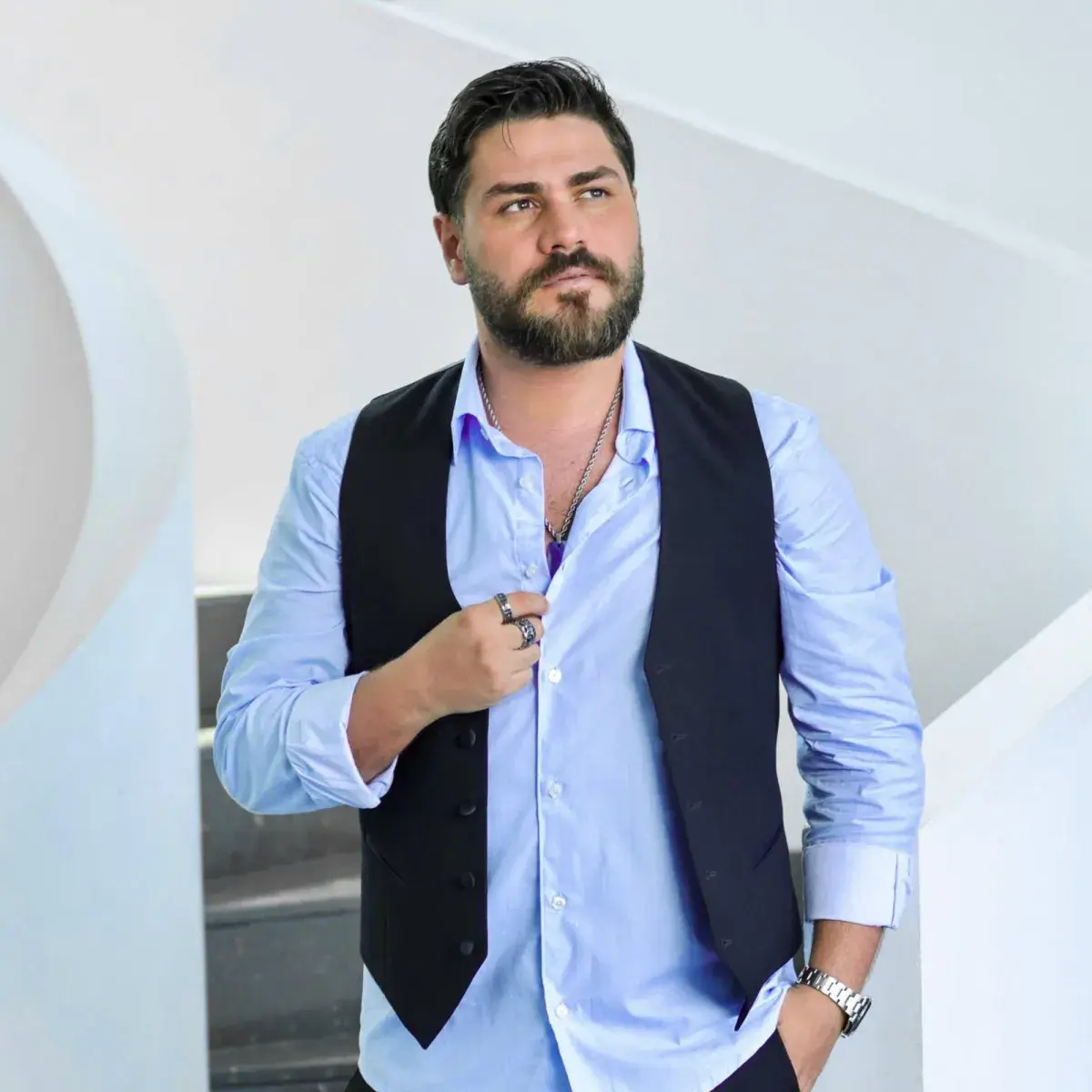 محمد المجذوب لـ«الشرق الأوسط»: عاطفتي لحظة التلحين أترجمها رأساً في النغمة