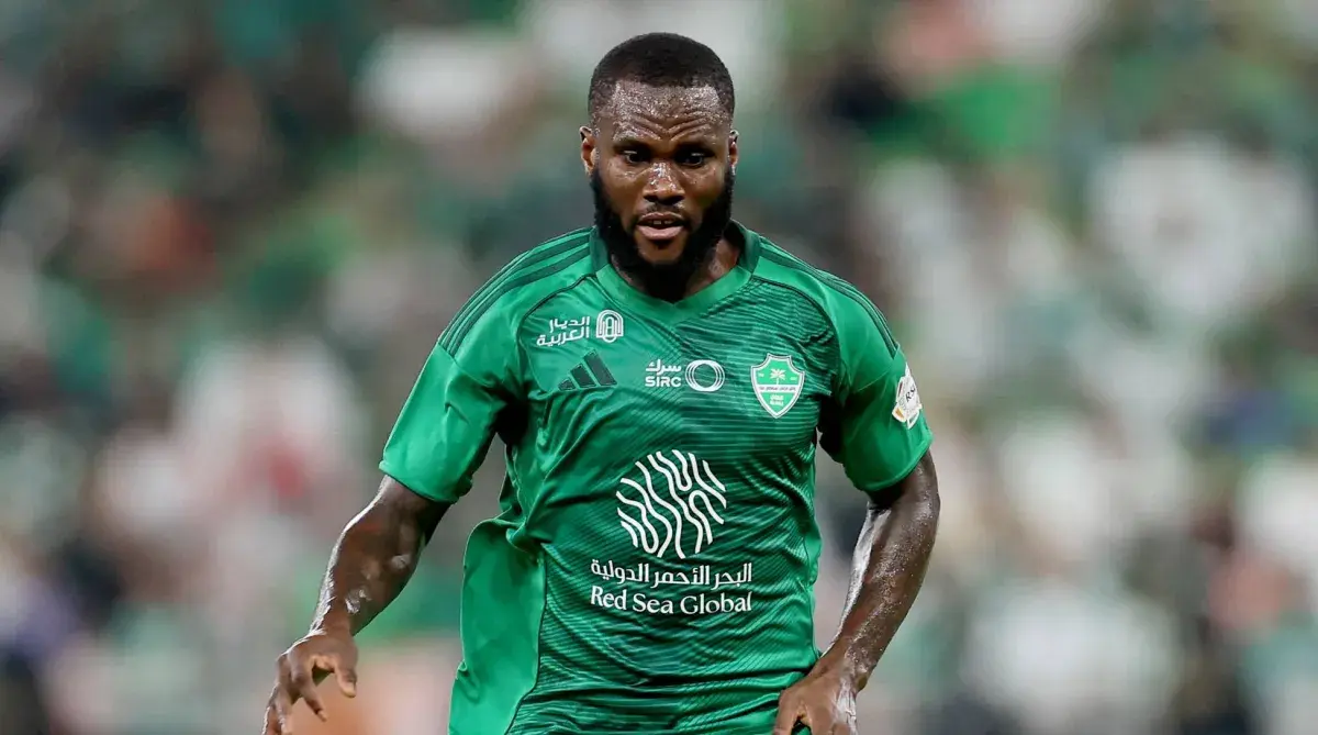 قمة الأهلي والشباب تشعل عودة الدوري السعودي