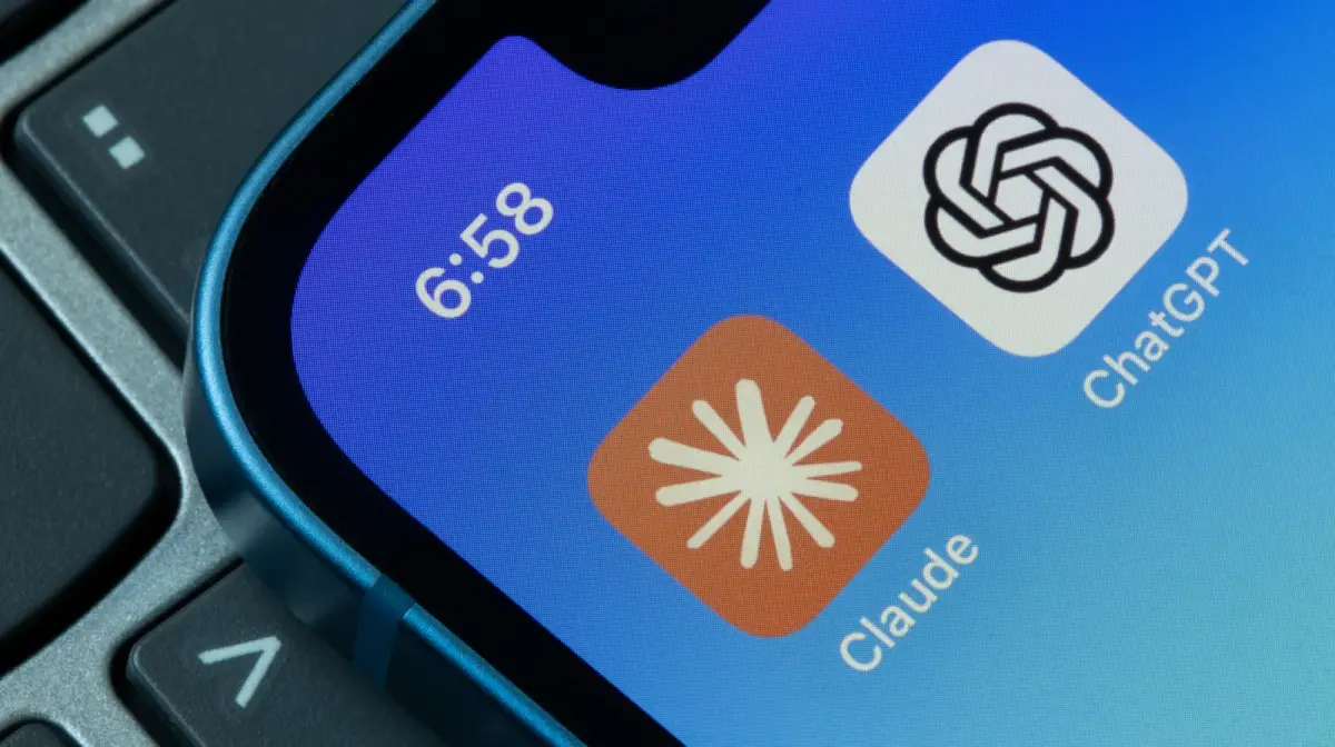 كيف تلاحق شركة OpenAI منافستها Anthropic في صدارة الذكاء الاصطناعي