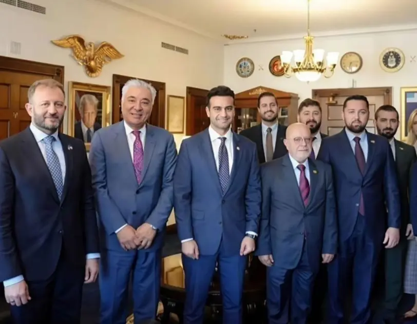 سوريا تسعى للحصول على منحة المليار من البنك الدولي.. ووفد رفيع في واشنطن للاندماج مع النظام المالي العالمي