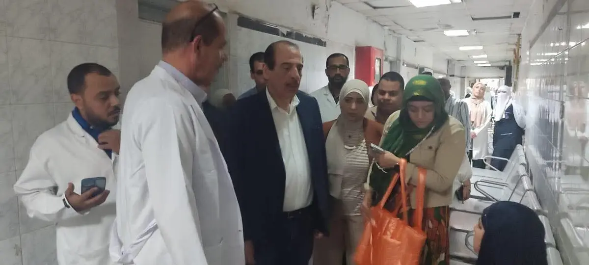 نائب وزير الصحة يتفقد منشآت صحية بالفيوم ويستمع لمقترحات المواطنين والفرق الطبية