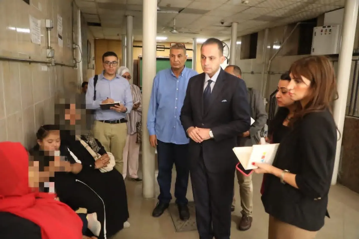 نائب وزير الصحة يجري جولة مفاجئة بالقاهرة ويتفقد المعامل المركزية ومستشفى المنيرة العام