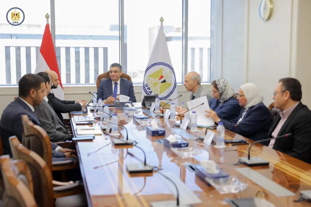 رئيس هيئة الشراء الموحد يستقبل وفد رفيع المستوى من شركة فيليبس للأجهزة الطبية