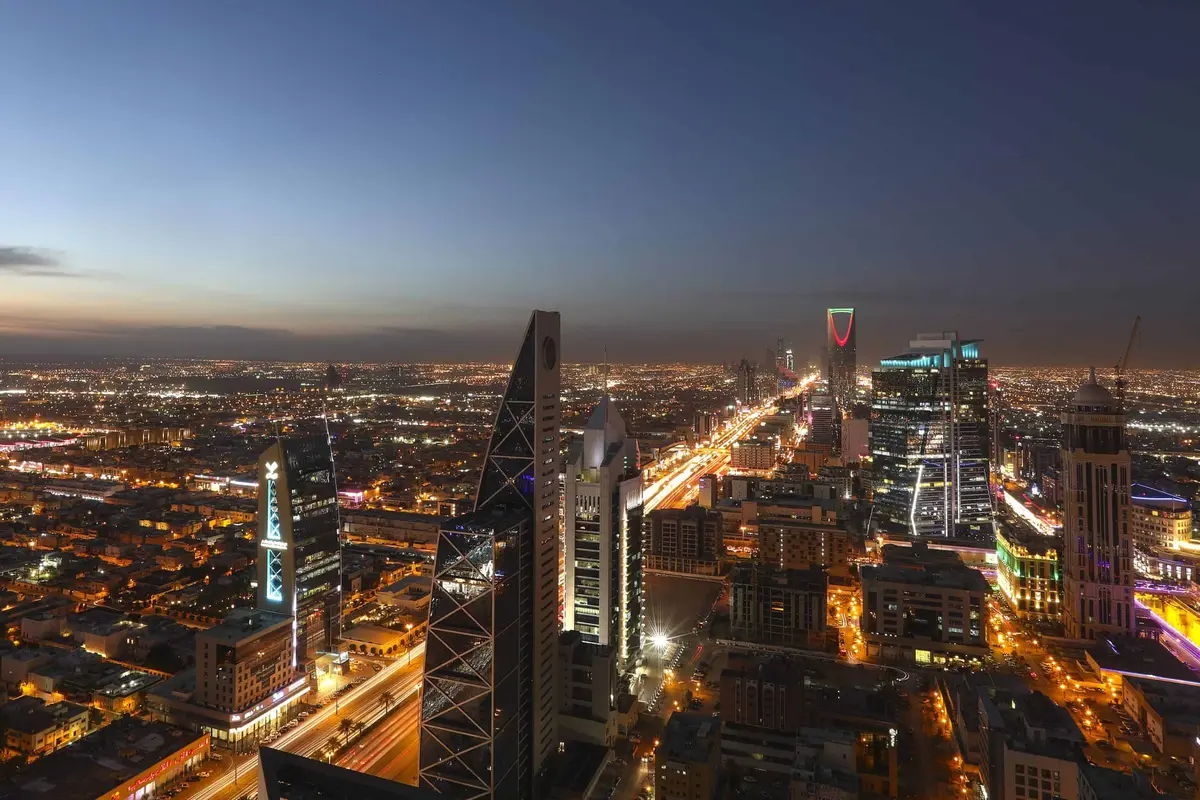 السعودية تطلق الجسر البري بـ7 مليارات دولار لربط السواحل