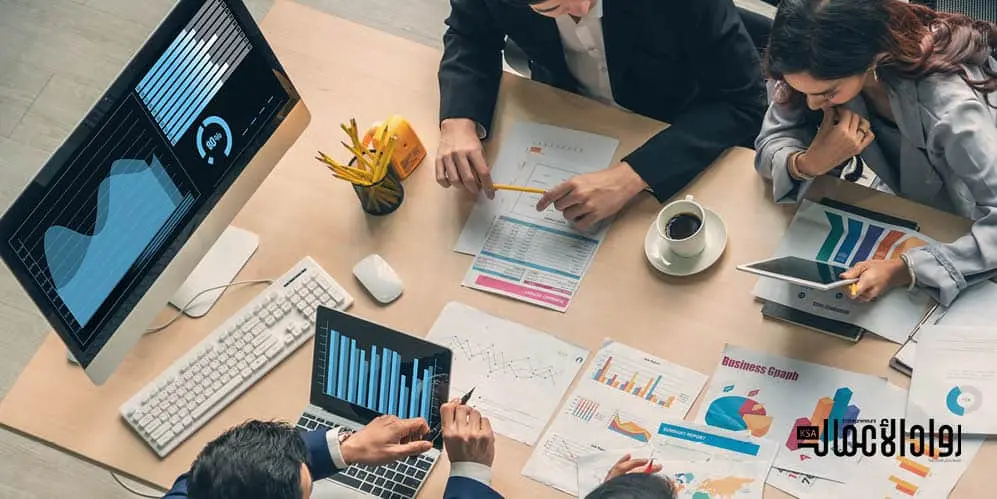 كيف يمكن للعلامات التجارية المنافسة أن تتفوق على قادة الصناعة؟