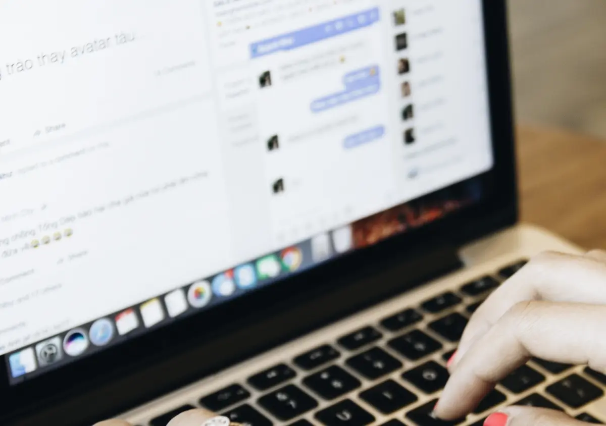 ميتا تُنهي تطبيق Messenger على الحاسوب وتحوّل المستخدمين إلى الويب