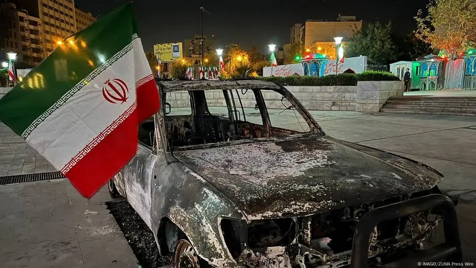 مقاومة و"برغماتية متأخرة".. إيران على مفترق طرق