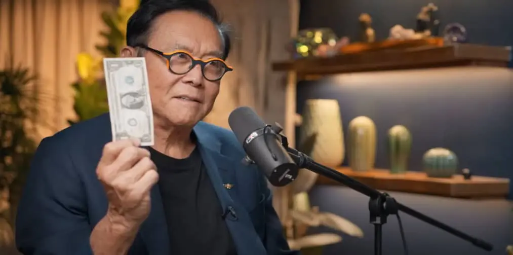 روبرت كيوساكي: التضخم يلتهم المدخرات.. والذهب والعقارات خط الدفاع الأول