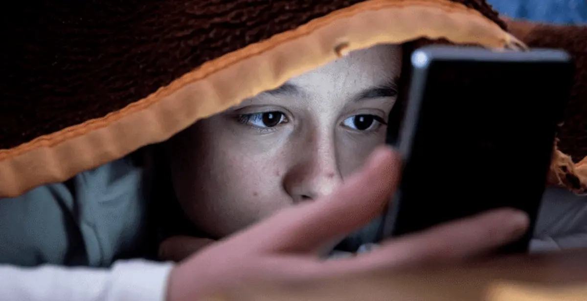 هاشتاق عربي - حتى لا تكتئب لا تستخدم شبكات التواصل في هذا الوقت