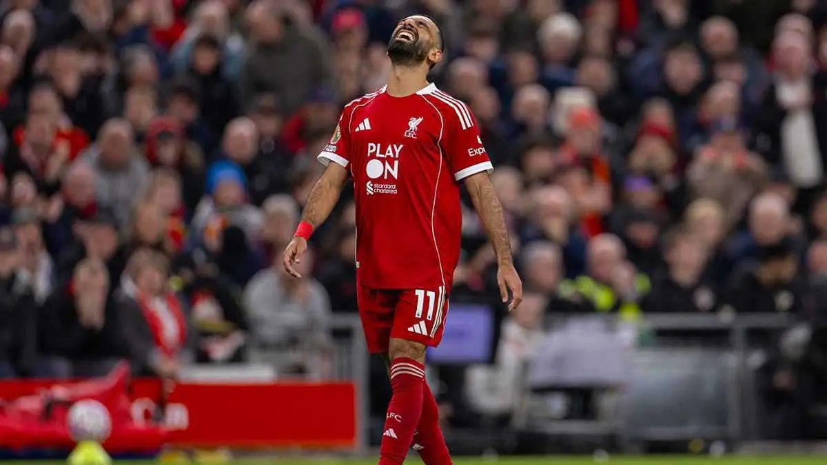 "أسوأ لاعب عظيم".. ردود أفعال جماهير ليفربول على أداء محمد صلاح بعد الهزيمة أمام يونايتد (صور)