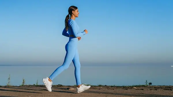 المشي المتقطع الياباني.. طريقة سهلة لتصبحي أكثر لياقة