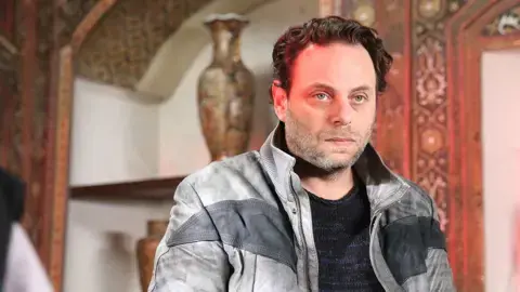 الممثلون الموالون للأسد.. سيف سبيعي نموذجًا