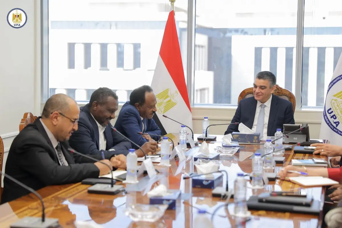 رئيس هيئة الشراء الموحد يبحث مع مدير الصندوق القومي للإمدادات الطبية بالسودان تعزيز التعاون المشترك