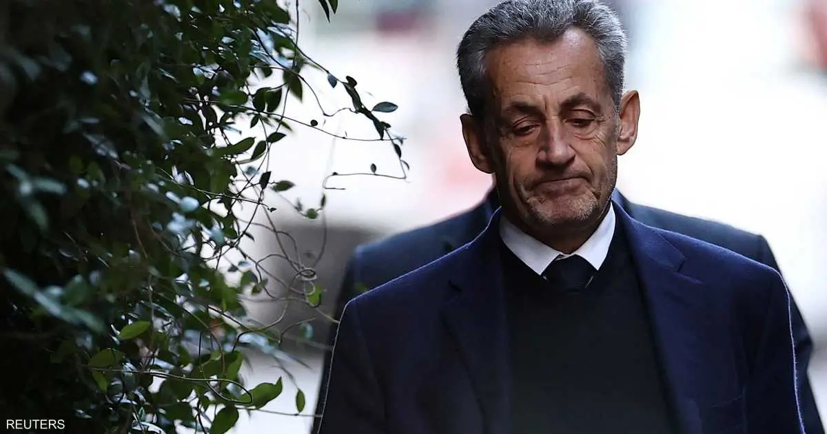 "استقبال قاسٍ".. هكذا قضى ساركوزي أول ليلة في السجن