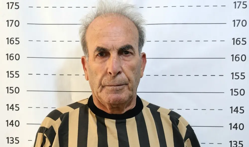 إلقاء القبض على المتورط الرئيسي في انتهاكات صيدنايا بعد الكشف عن وثيقة حفظ الجثث