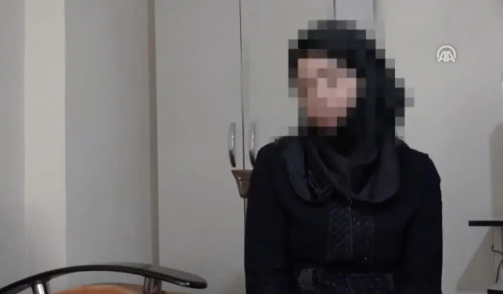 سجنت مع أمها القعيدة وأختها في أقبية الأسد... وخرجت لتحكي قصتها (فيديو)