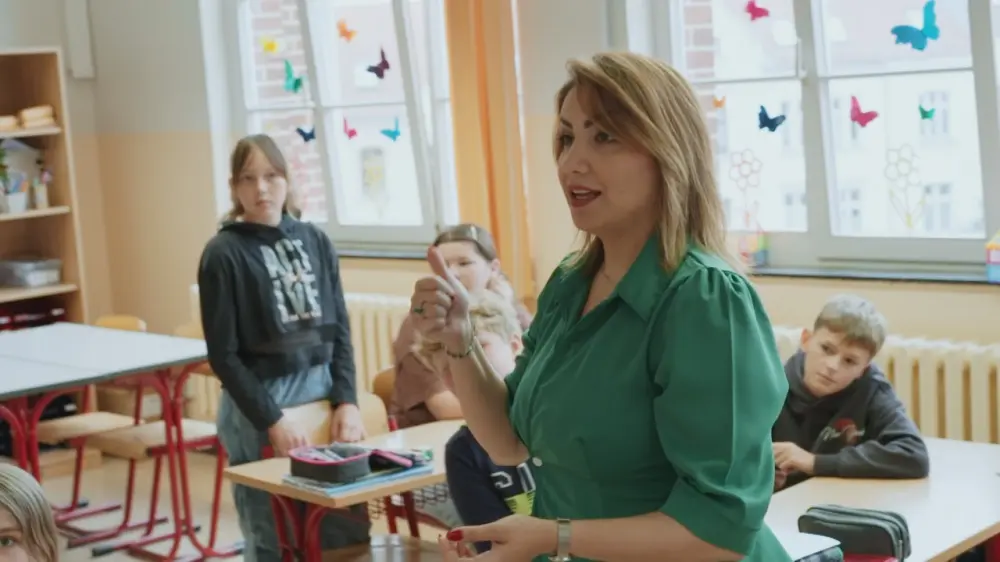 معلمة سورية تكسر الحواجز وتعود إلى التدريس في ألمانيا