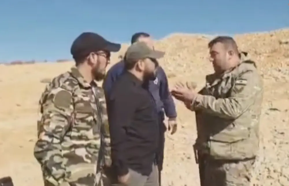 لقاء عابر بين عسكريين سوريين ولبنانيين في جرود القلمون يعيد طرح ملف التنسيق الحدودي