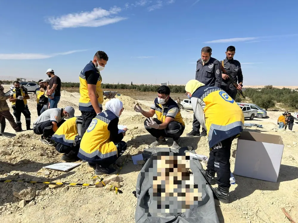 العثور على رفات 8 أشخاص في القريتين بريف حمص الشرقي