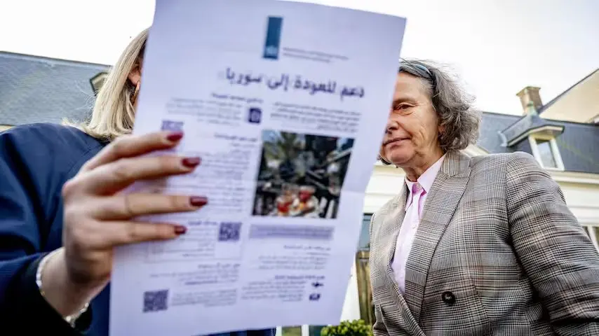 وزيرة اللجوء الهولندية ترفض السماح للاجئين السوريين بالعودة إلى بلادهم مؤقتاً