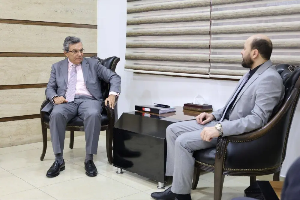 أيمن الأصفري يعرض عبر نوفاتيرا مشروع غاز ضخم.. استثمار لإنعاش القطاع أم بوابة لاحتكار جديد في سوريا