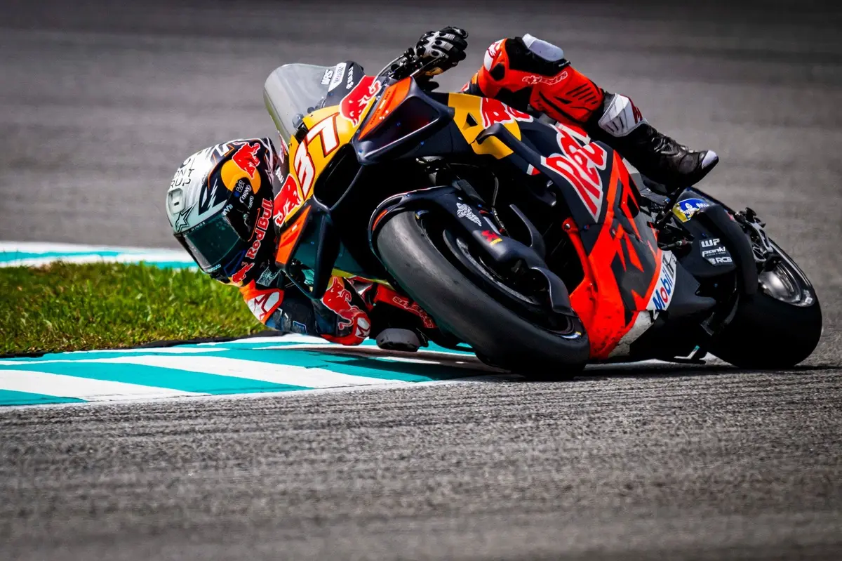 Pedro Acosta reacts after &euro;2000 fine for breaking MotoGP&rsquo;s newest rule