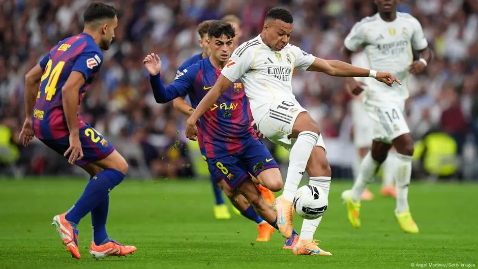 الريال يُنهي هيمنة برشلونة على "الكلاسيكو" ويبتعد بالصدارة