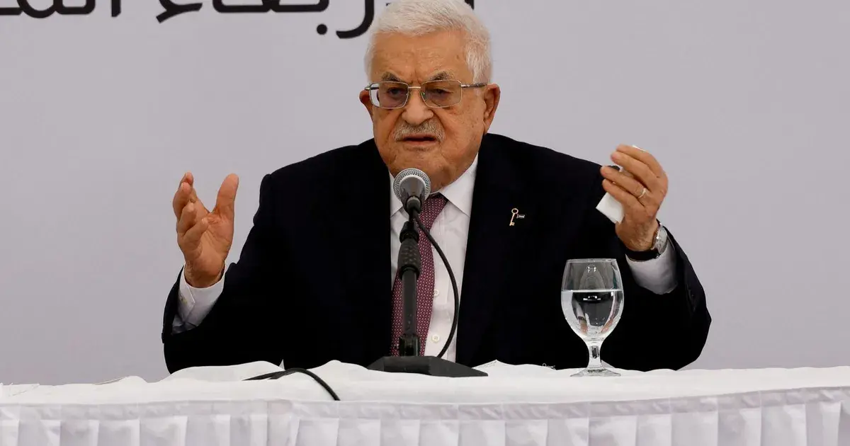 إعلان دستوري بتولي نائب الرئيس قيادة السلطة الفلسطينية حال شغور المنصب