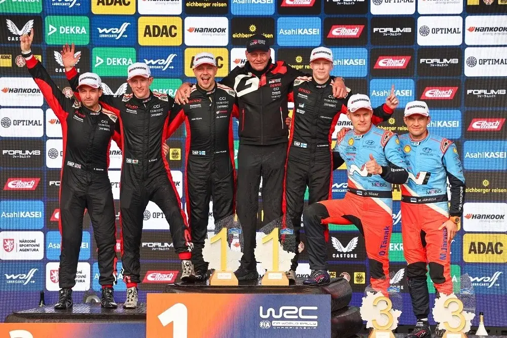 هاشتاق عربي - فريق تويوتا جازو للسباقات يحصد المركزيْن الأول والثاني في رالي أوروبا الوسطى ولقب تويوتا الخامس على التوالي في بطولة المصنّعين