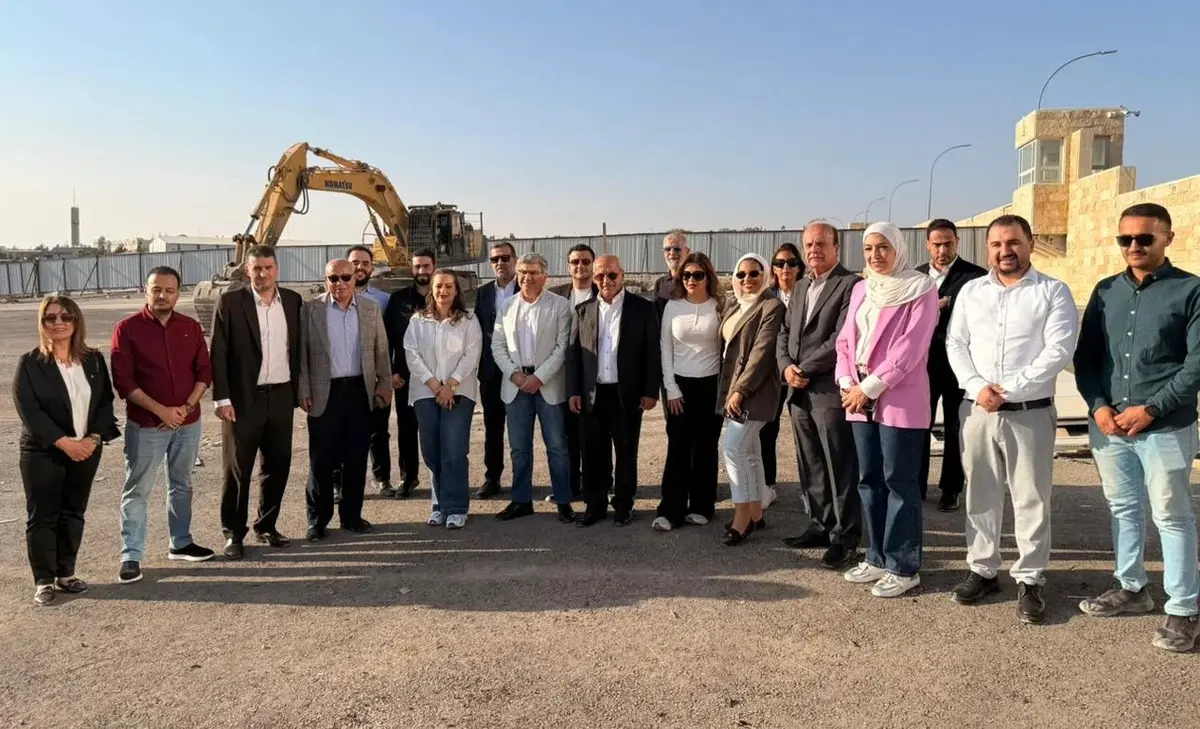 هاشتاق عربي - مجموعة المناصير تضع حجر الأساس لمشروع "المناصير أرينا" لرياضة البادل في مجمّع الملك الحسين للأعمال