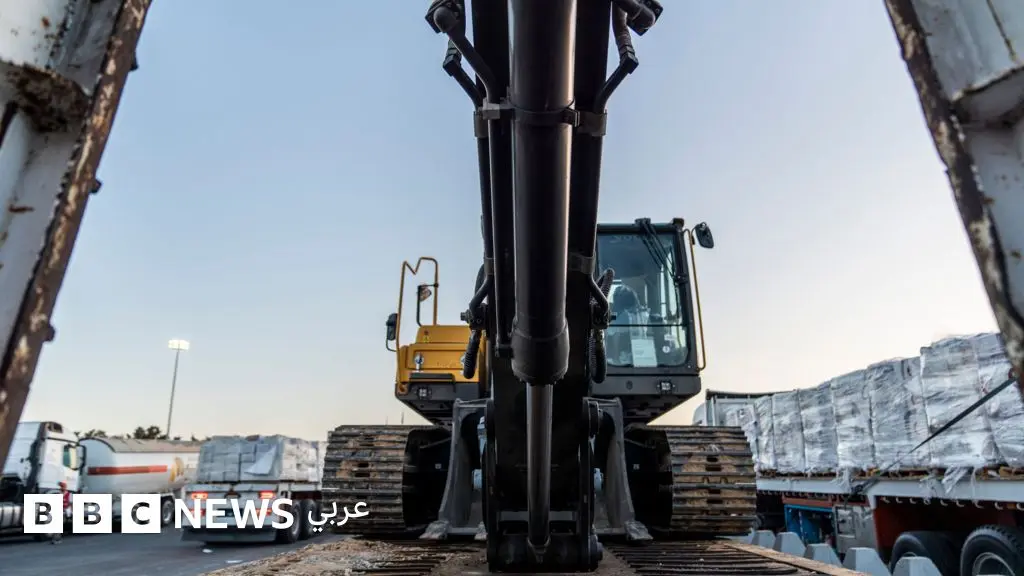 الصليب الأحمر يعمل مع حماس لتحديد مكان رفات رهائن داخل منطقة خاضعة لسيطرة إسرائيلية - إعلام إسرائيلي