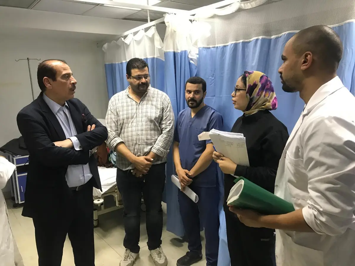 نائب وزير الصحة يجري جولة مفاجئة بمستشفى العامرية العام لمتابعة جودة الخدمات الطبية