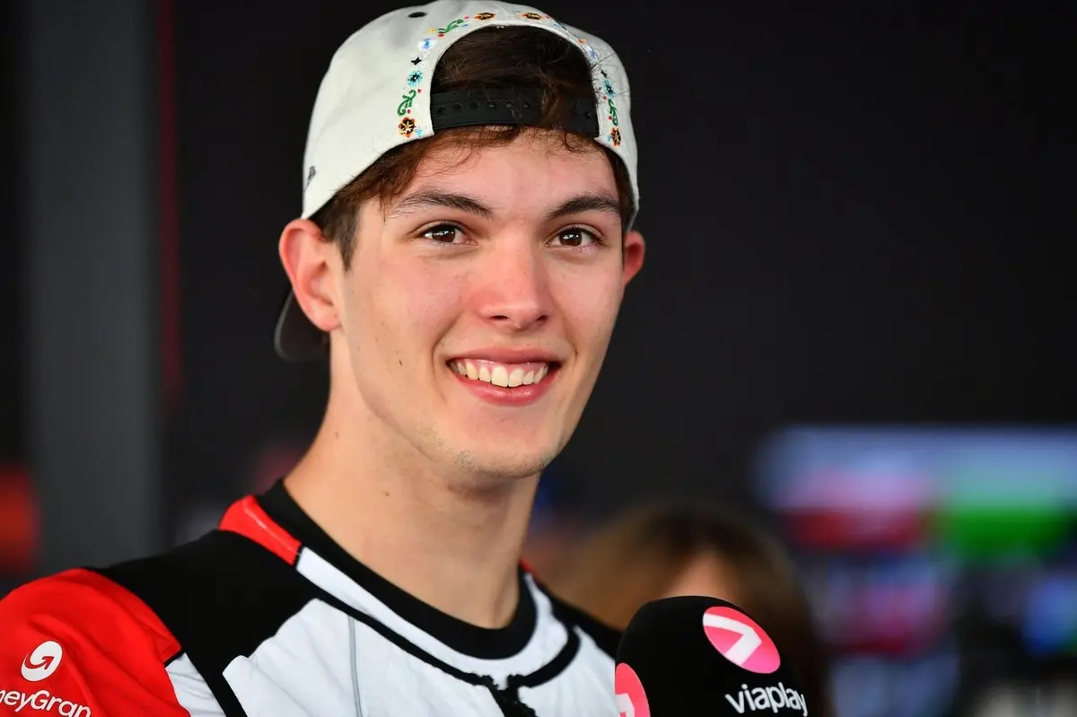 Oliver Bearman admits &ldquo;I was sh***ing myself&rdquo; in Max Verstappen fight during Mexico GP