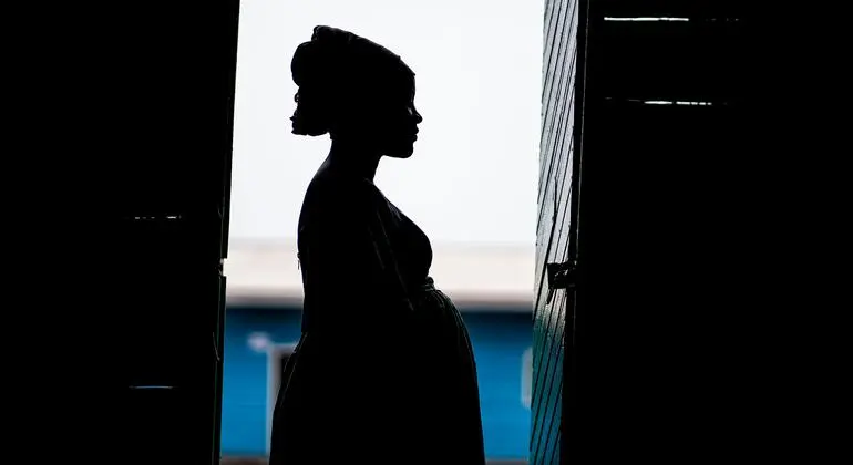 الخفض الحاد في التمويل يجبر واحدة من كل 3 منظمات على وقف برامج مكافحة العنف ضد المرأة