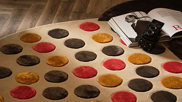 في «Downtown Design Dubai».. تكشف «Hands Carpets» والأختان سعيد أسرار «Postcards»