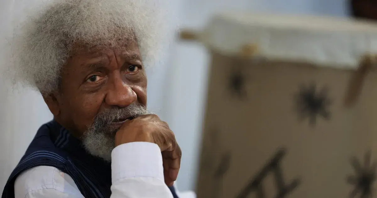 انتقد ترمب في 2016.. أميركا تلغي تأشيرة روائي نيجيري حائز على نوبل