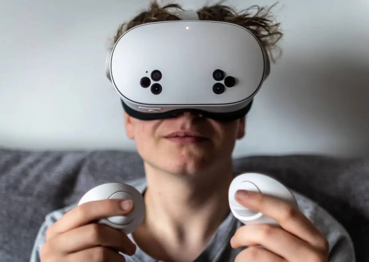 هاشتاق عربي - رهان "ميتا" الكبير التالي في عالم الواقع الافتراضي