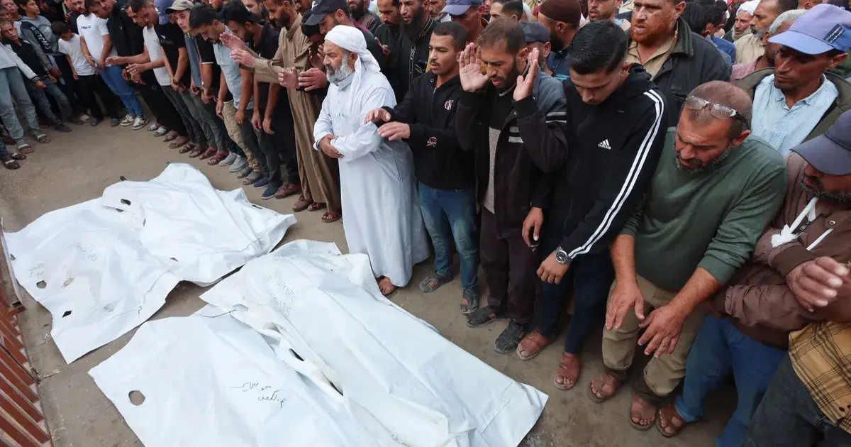 إسرائيل تعلن استئناف وقف النار في غزة بعد غارات قتلت أكثر من 100 فلسطيني