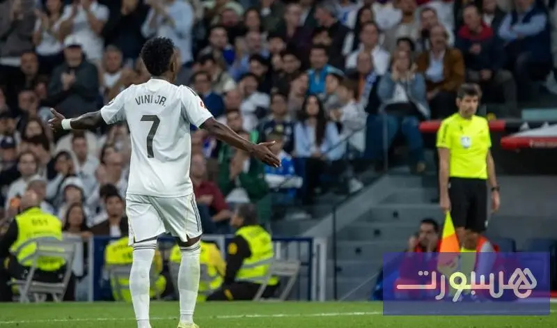 فينيسيوس جونيور نجم يعتذر عن انفعاله على ألونسو في "الكلاسيكو "