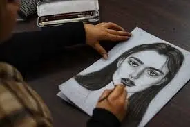 ورشة دائمة لتعليم الرسم.. مشروع الإبداع والاستثمار المستدام