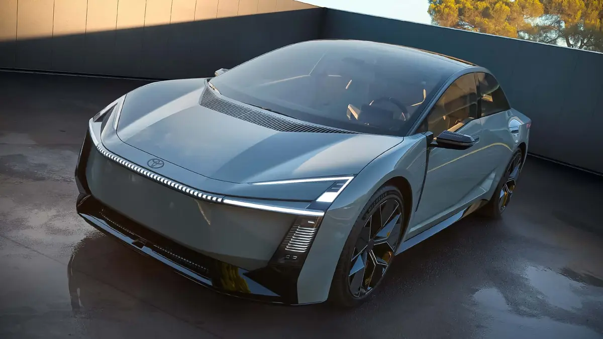 تويوتا تدشن كورولا اختبارية بلغة تصميم جديدة كلياً