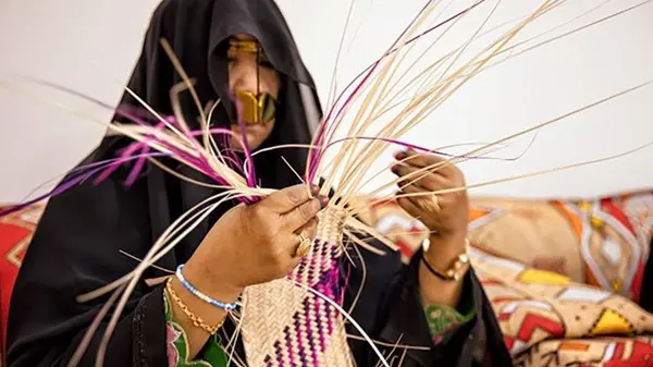 «مهرجان الحرف والصناعات التقليدية 11».. رحلة عبر الحِرَف التراثية المجتمعية