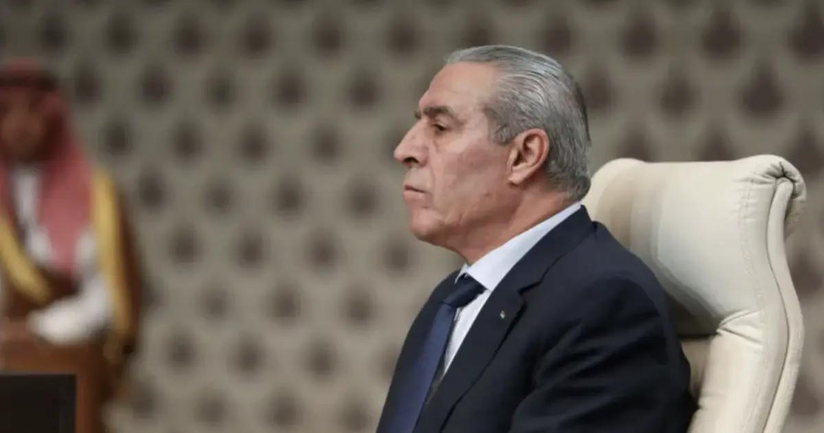 انقلاب على الشرعية أم تجنّب لفراغ في الحكم.. كيف مهّد عباس الطريق أمام الشيخ لرئاسة السلطة الفلسطينية