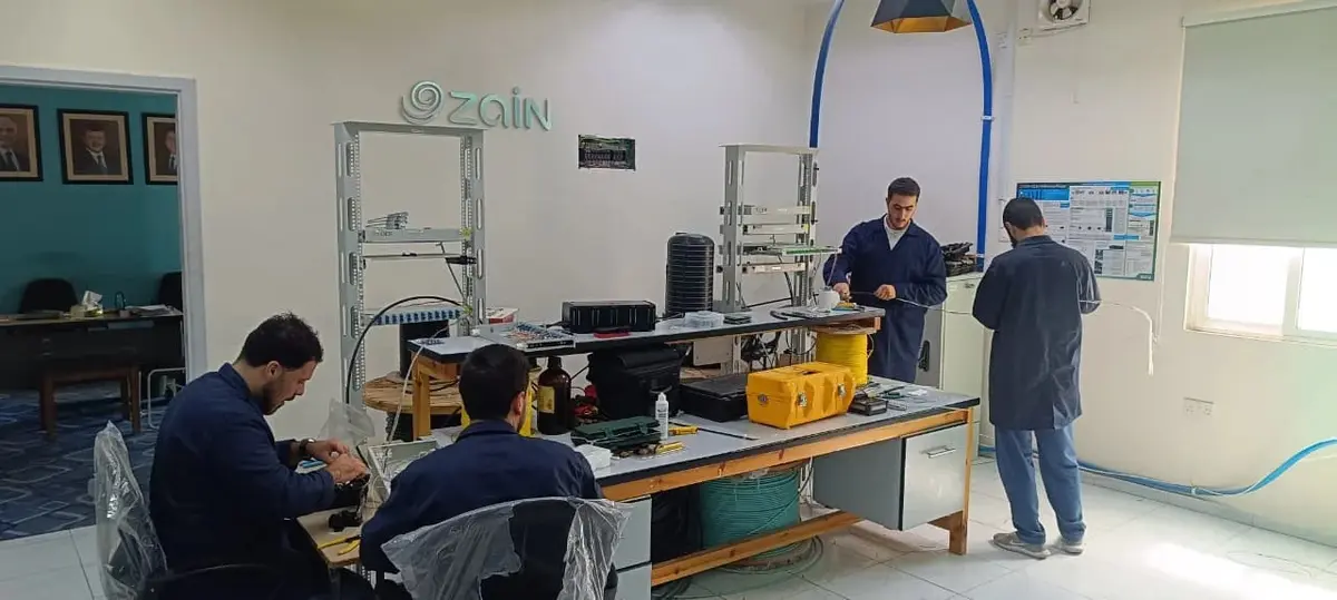 هاشتاق عربي - زين والتدريب المهني تختتمان دورة التدريب المجانية على تكنولوجيا "الفايبر"